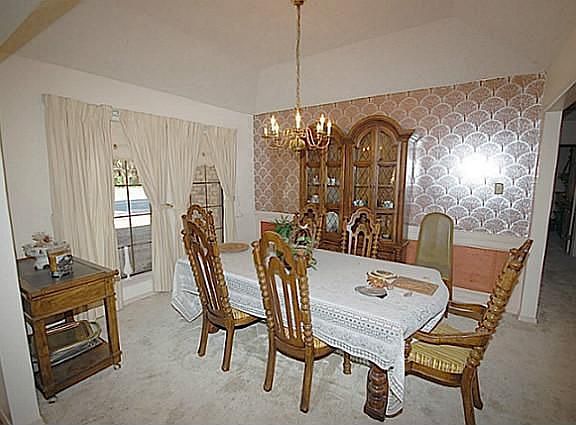 5th image of 3265 Woodlake Dr
