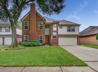 14618 Oak Chase Dr, Houston, TX 77062