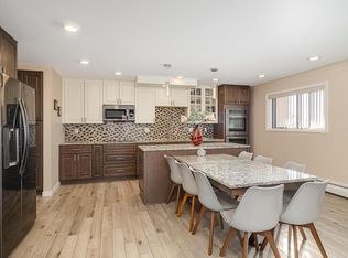 10401 Cedar Lake Rd UNIT 501, Minnetonka, MN 55305