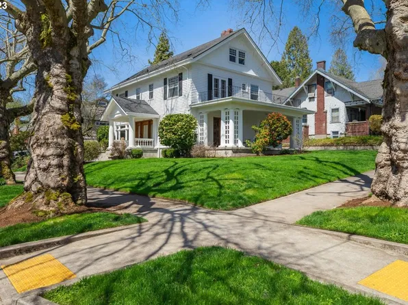 2531 NE Stanton St, Portland, OR 97212