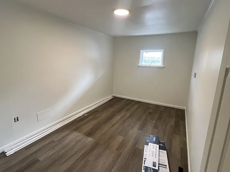 439 Westminster Ave #1 — Photo 3