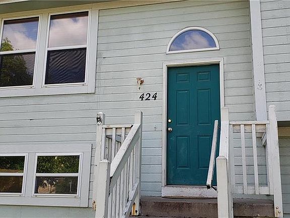 3rd image of 424 N Saville Ct