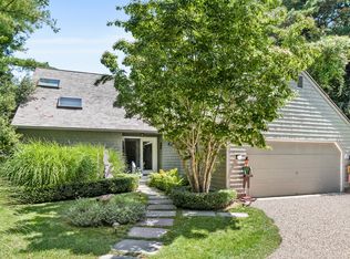 60 Huckleberry Ln, East Hampton, NY 11937