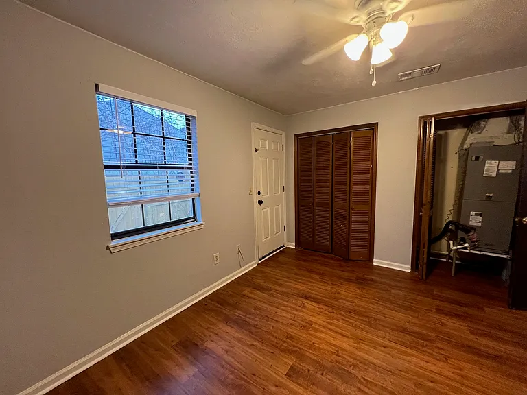 218 White Dr #D — Photo 12