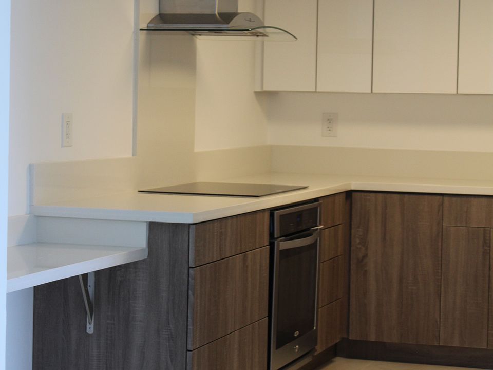 1st image of 3600 Mystic Pointe Dr APT 514
