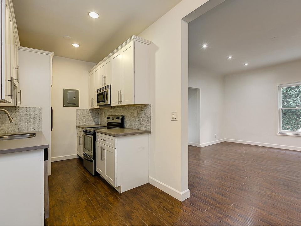 1st image of 7229 Willoughby Ave APT 4