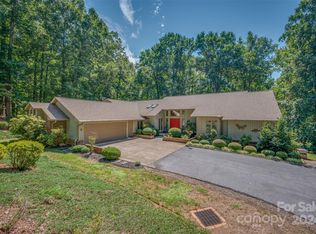 5 Jackson Grv S, Landrum, SC 29356