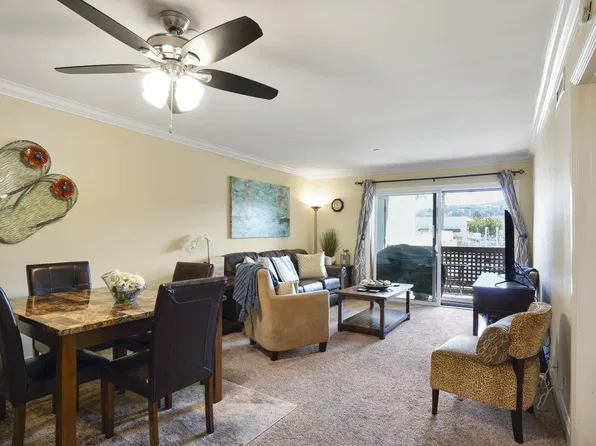 7509 Draper Ave Unit 205, La Jolla, CA 92037