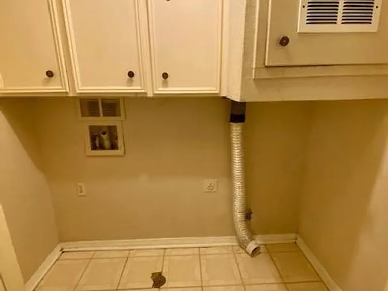 7640 Dentcrest Dr — Photo 15
