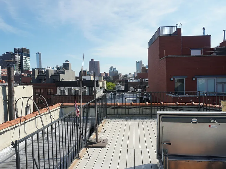 246 Mott St #R-24 — Photo 13