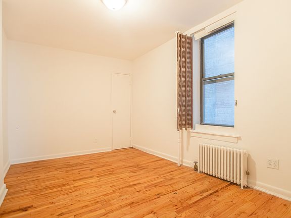 5th image of 484 Clinton Ave APT 1A
