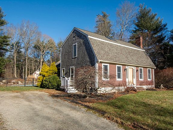 3rd image of 49 Christina Marie Dr