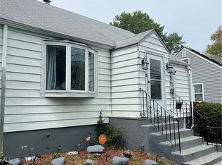135 Carnegie Ave, Bridgeport, CT 06610