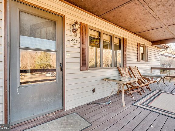 3rd image of 497 River Cliff Dr