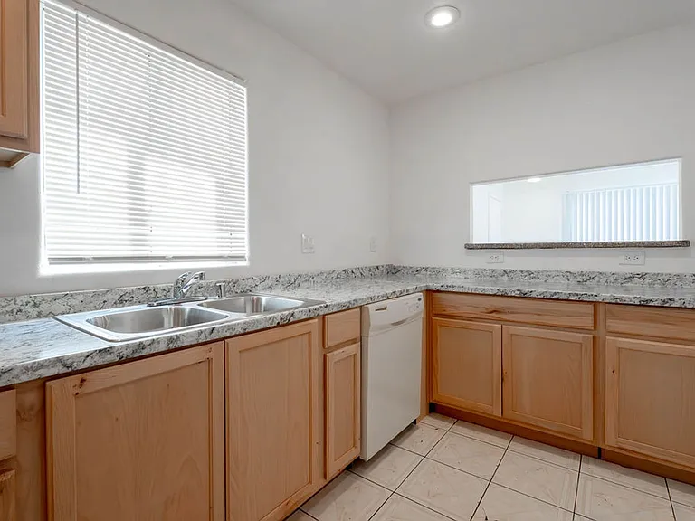 2095 Betty Davis St — Photo 9