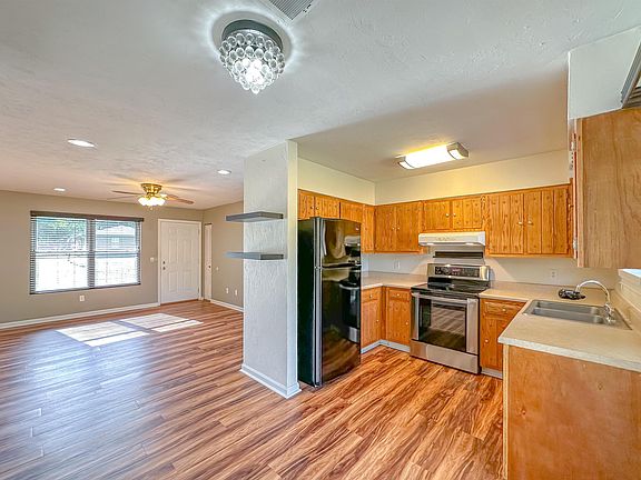 5th image of 5624 Doonesbury Way