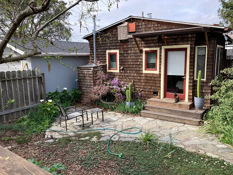1651 Tyler St #A — Photo 3