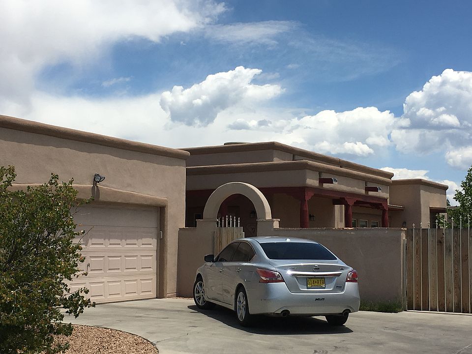 1st image of 4737 Vista Del Sol