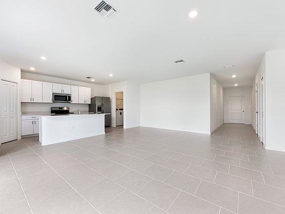 5th image of 4015 San Felice Ln