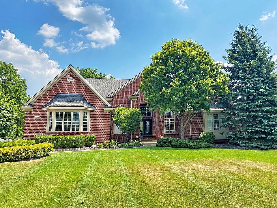 1st image of 2689 Pebble Beach Dr
