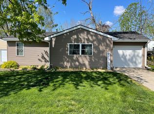 506 2nd Ave SW, State Center, IA 50247