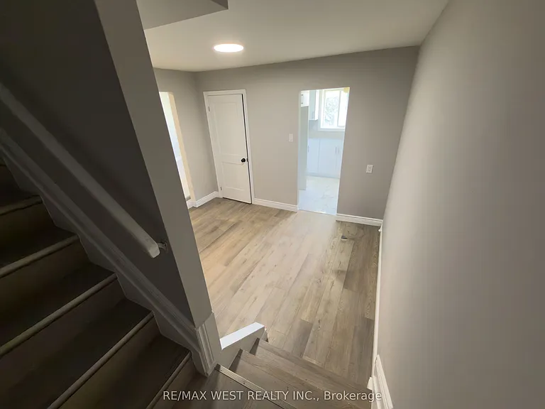 19 Brenda Ct #3 — Photo 20