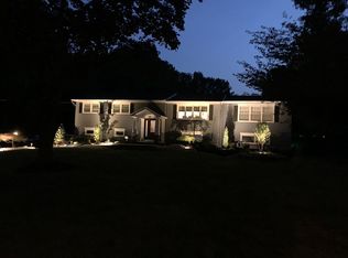 85 Leedsville Dr, Lincroft, NJ 07738