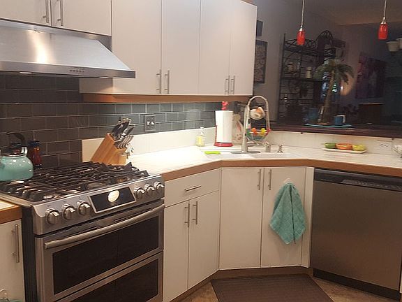 4th image of 2915 Via Milano Unit 108