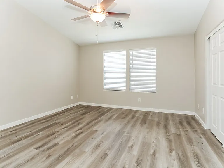 10813 Cape Shore Ave — Photo 7