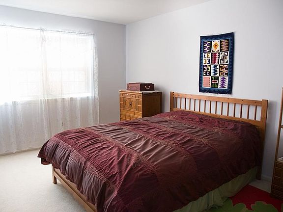 2nd image of 108 Yorkshire Dr APT Y16