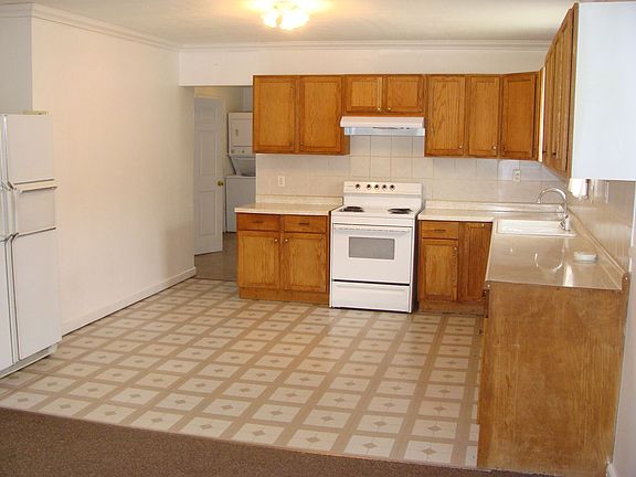 4th image of 1820 E Russey St