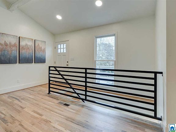 4th image of 1110 Alford Ave