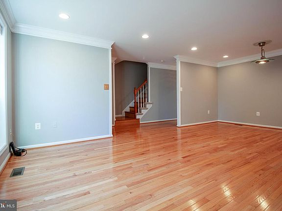 4th image of 9120 Sweet Spice Ct