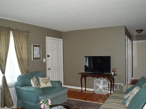 4th image of 333 Trinkle Ave NE