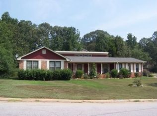 5344 Oreilly Ln, Stone Mountain, GA 30088