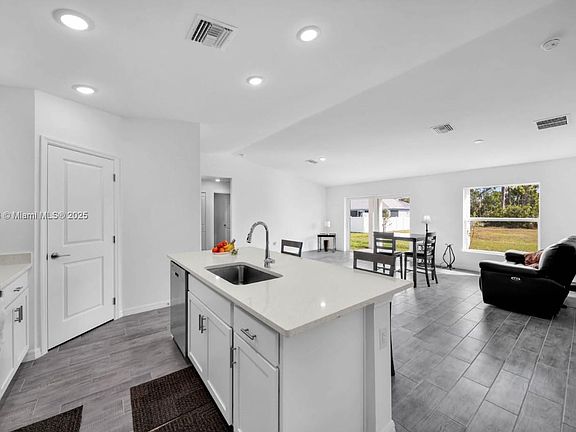 5th image of 4217 NE 23rd Pl