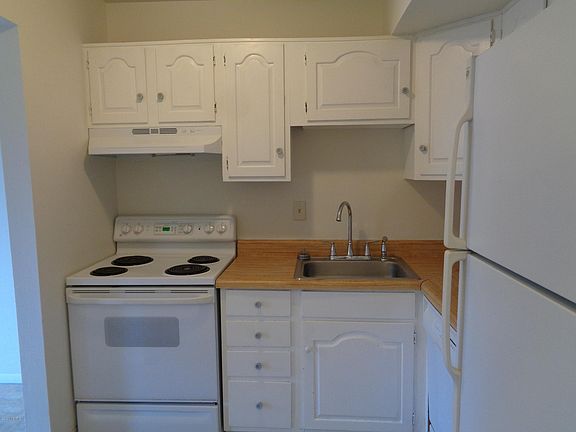 4th image of 3506 Kenbrooke Ct #159