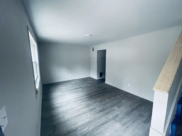 2445 Lowe St #1 — Photo 4