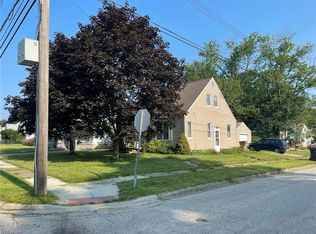 707 Roosevelt Ave, Cuyahoga Falls, OH 44221