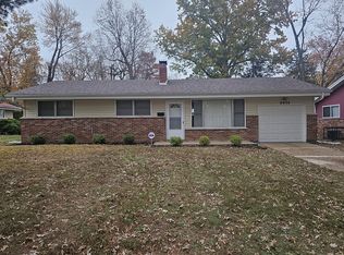 9934 Duke Dr, Saint Louis, MO 63136