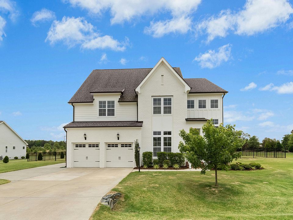 1st image of 2404 Georgianna Dr