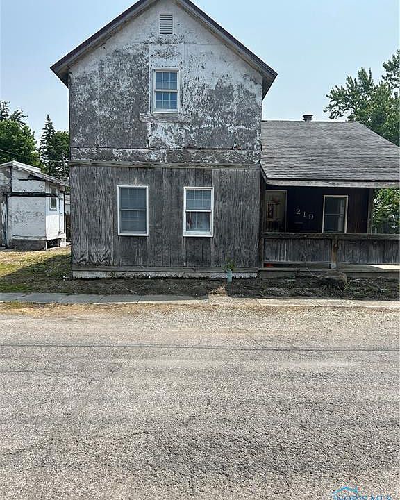 2nd image of 219 Hurd Ave