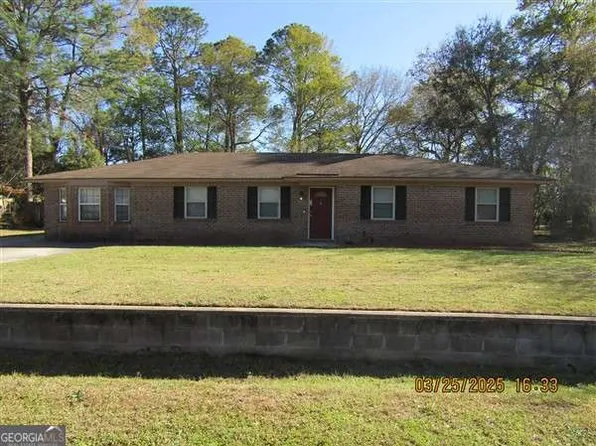 705 Madison Dr, Hinesville, GA 31313