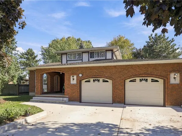 271 Tanbark Rd, Niagara On The Lake, ON L0S 1J1