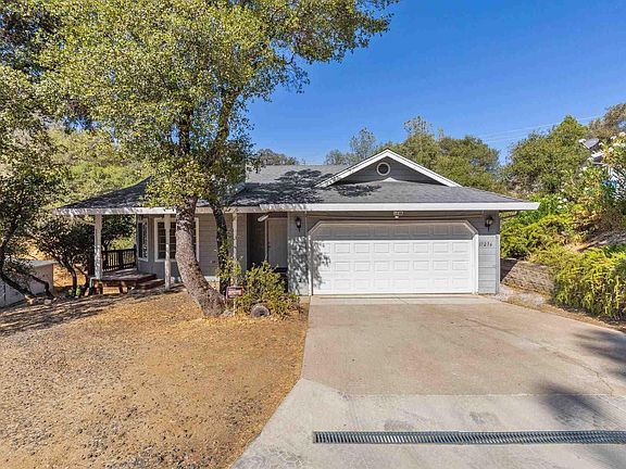 4th image of 17276 Valley Oak Dr