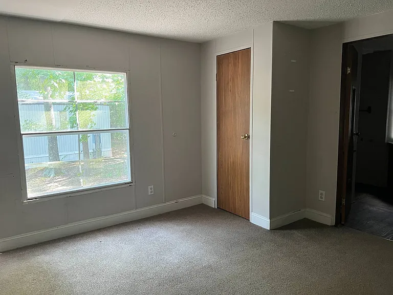 3032 Crenson Dr — Photo 9