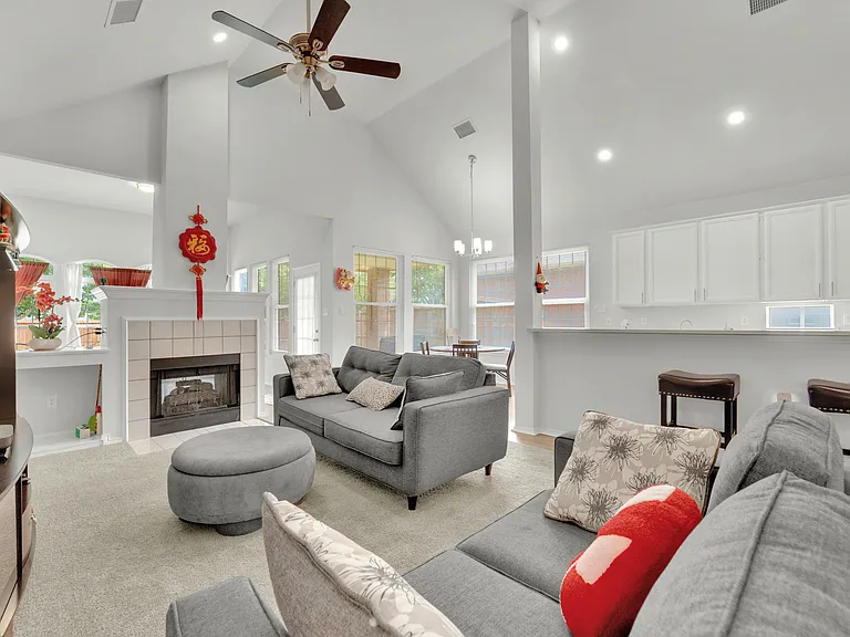 4021 Aldenham Dr — Photo 15