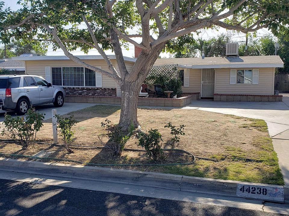 1st image of 44238 Carolside Ave