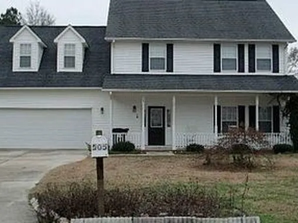 505 Compass Ct, Sneads Ferry, NC 28460