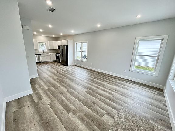 4th image of 1808 Robinson St #5